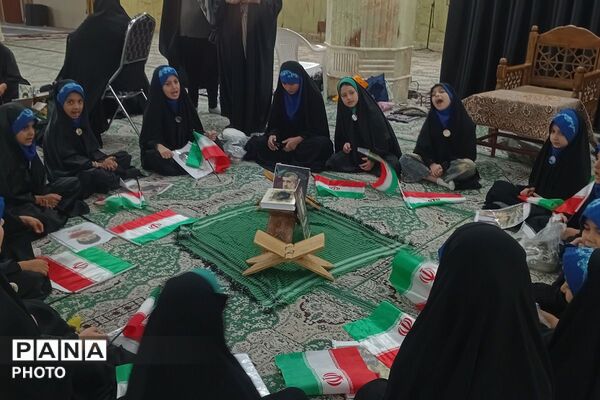 حلقه صالحین؛ روایتی از حضور و همدلی نمازگزاران پیشوا