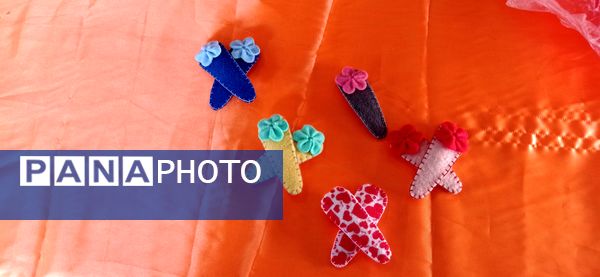 بازارچه هنر دخترانه توسط دانش‌آموزان انجمن اسلامی