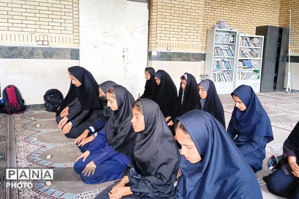 اقامه نخستین نماز جماعت در دبیرستان متوسطه اول حجاب دیشموک