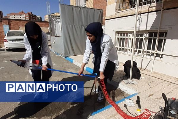 برگزاری مسابقات و درخشش نخبگان جوان در رقابت علمی دبیرستان هیات امنایی مقربی