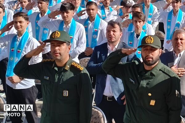 آغاز سال تحصیلی در دبیرستان نمونه دولتی شهدای علم و فناوری با عطر دفاع مقدس