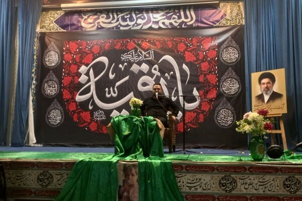 سفره‌ روضه حضرت رقیه (س) در صحن مطهر امامزاده جعفر بن موسی الکاظم (ع) پیشوا