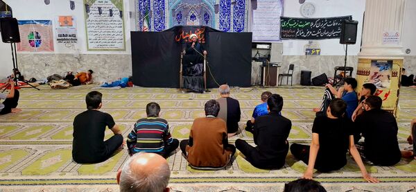 برگزاری مراسم اعتکاف پدر پسری در مسجد جامع آشخانه
