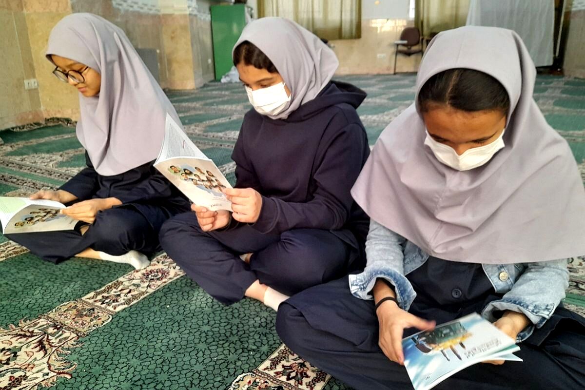 از ایرانمان تا پای جان دفاع می کنیم