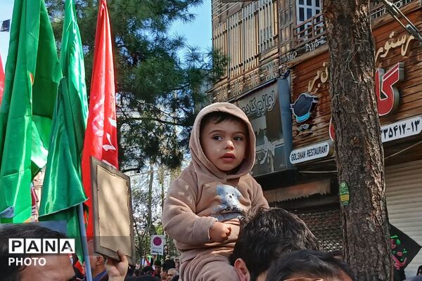کبوتران عاشق به امام شهیدشان پیوستند