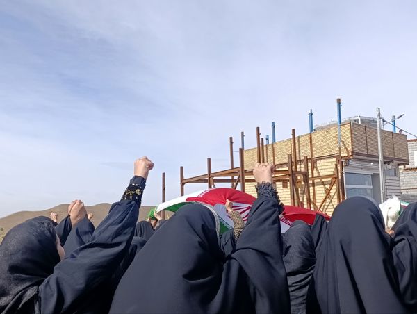 خروش پرشکوه مردم نسر در دفاع از آرمان‌های انقلاب اسلامی در راهپیمایی ۲۲ بهمن