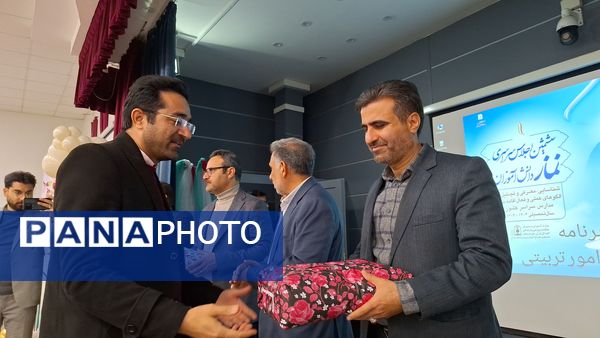 تجلیل از فعالین حوزه پرورشی ناحیه 6 مشهد