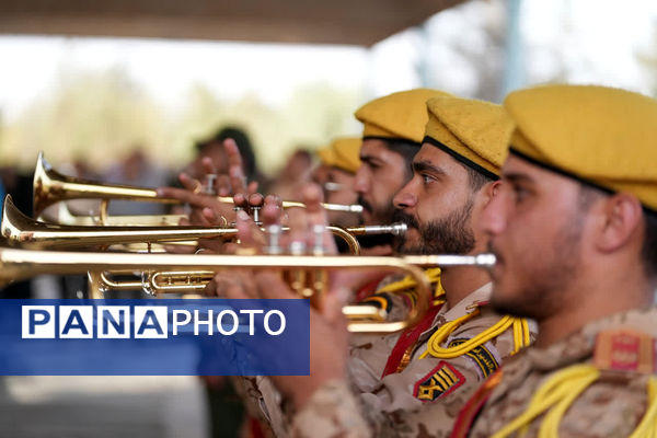 عطر افشانی گلزار شهدا؛ تجدید پیمان با آسمان در یزد