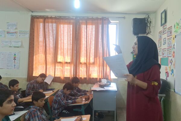 آغاز آزمون هماهنگ پایه ششم ناحیه ۳ شیراز 