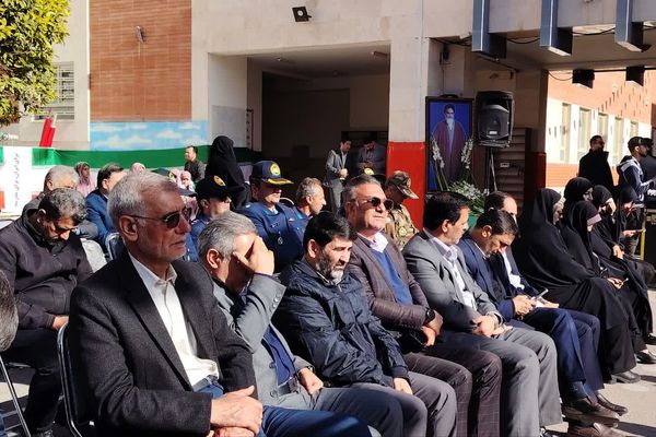 آیین نواختن گلبانگ انقلاب اسلامی با حضور استاندار فارس