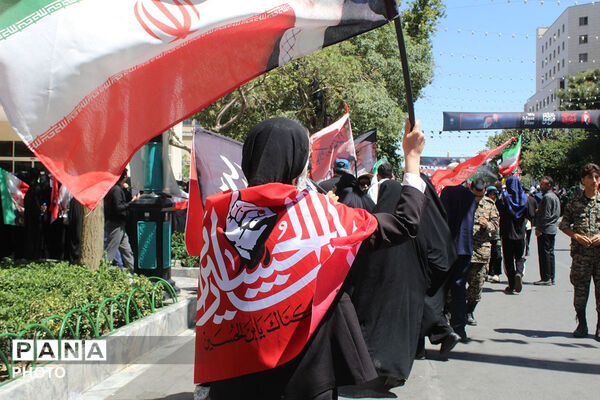 مشهد در سوگ؛ بدرقه باشکوه رهبر شهید انقلاب در جوار بارگاه رضوی/۲