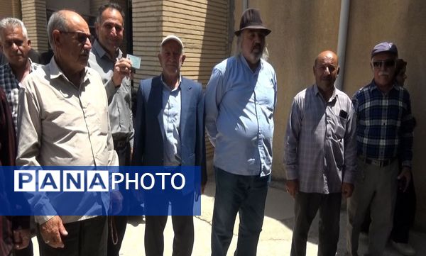 حضور دانش‌آموزان رأی‌اولی شهرستان بدره در چهاردهمین دوره انتخابات ریاست‌جمهوری