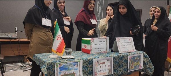 انتخابات انجمن اولیا و مربیان دبیرستان فرزانگان شهرستان ملارد