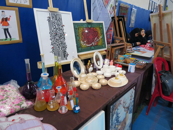  جشن مدرسه ای ایرانمون در دبیرستان شاهد آمنه شهرستان بجنورد 