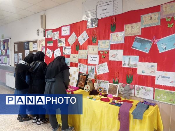 نمایشگاه مدرسه انقلاب در دبیرستان نمونه دولتی 9 دی یاسوج
