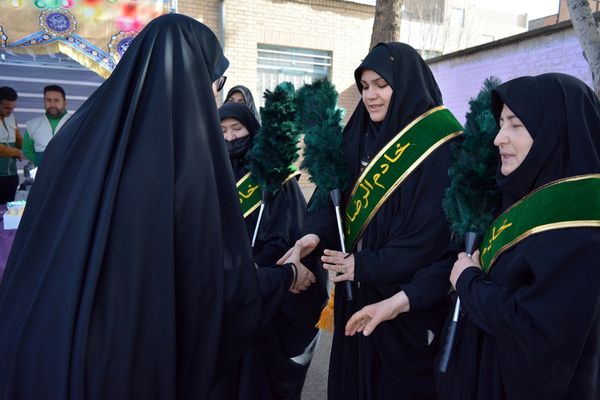 عطر رضوی در جشن نیمه شعبان مدرسه حکمت