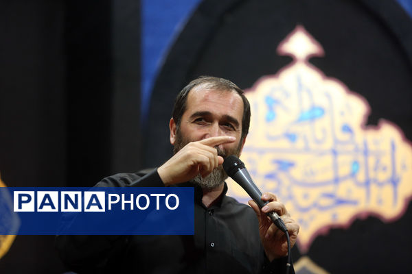 اجتماع لبیک یا حسین(ع) و گرامیداشت شهدای 15 خرداد در حرم حضرت معصومه(س)