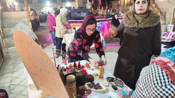 یلدا، بهانه‌ای برای گردهمایی در کنار اصالت ایرانی 