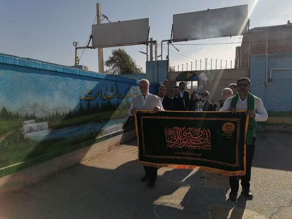 خادمان حرم امام رضا (ع) مهمان دبستان احمد کاظمی یک