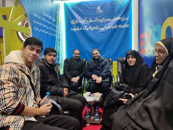 غرفه آموزش و پرورش ناحیه یک در نمایشگاه پژوهش و فناوری مشهد 
