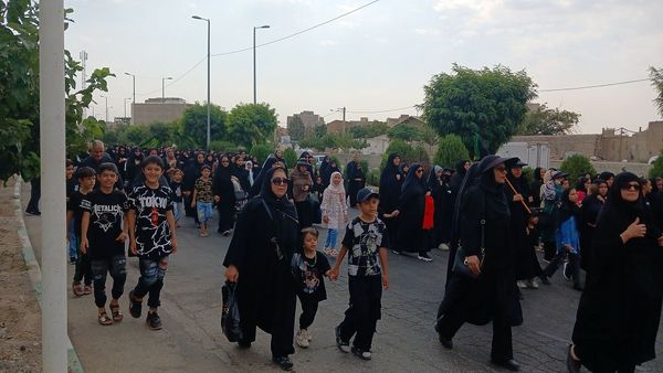 پیاده‌رویی جاماندگان اربعین در محمدشهرکرج 