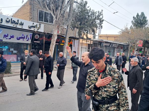 مراسم دسته روی و سینه زنی مردم آشخانه به مناسبت شهادت امام علی (ع)