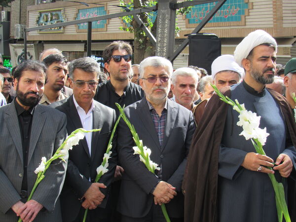 خروش بی‌نظیر سنندج در بدرقه شهید آسمانی رضا بسطامی