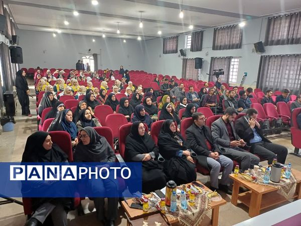 تجلیل از برگزیدگان 2 جشنواره پرورشی در شهرستان زرقان 