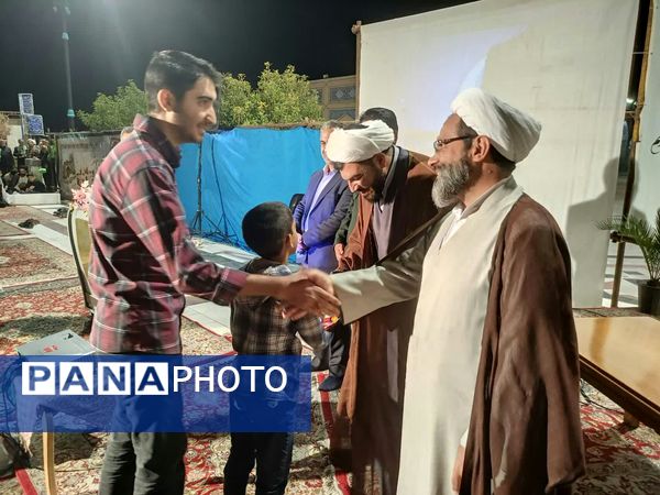 اختتامیه محفل قرآنی چهل شب با چهل شهید در آرامگاه شهید مدرس