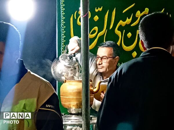 آیین معنوی و کودکانه در موکب نورانی امام رضا (ع) با نوای سوره‌های آسمانی