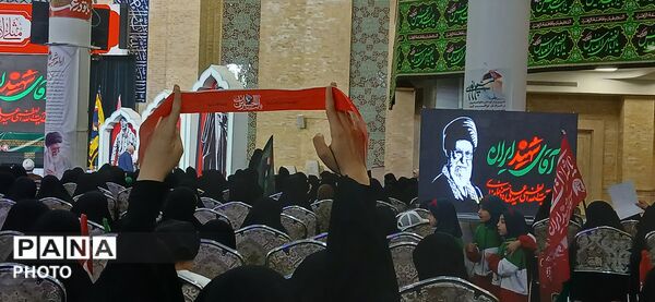 آیین بزرگداشت رهبر شهید انقلاب اسلامی در مصلای خاتم‌الانبیا(ص) زنجان 