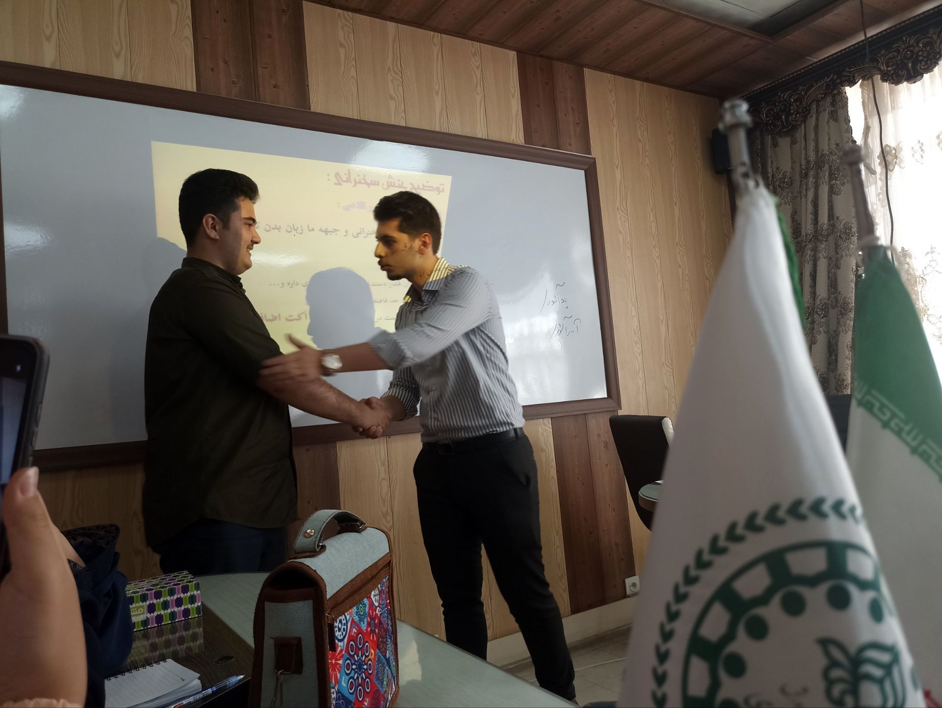 کلاس‌های فن بیان سرشار از انرژی و تخصص