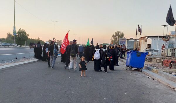 پیاده‌روی اربعین حسینی از نجف تا کربلا