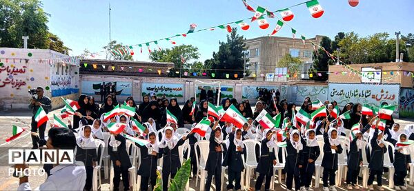 جشن شکوفه ها در دبستان عصمت