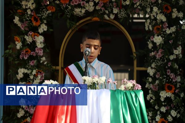 صبح مهر با کیف‌های رنگی و رؤیاهای روشن؛ مدرسه دوباره جان گرفت