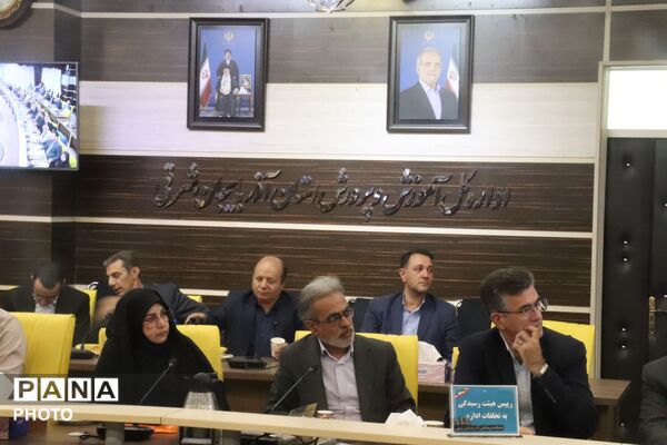 اجلاس شورای معاونین و مدیران آموزش و پرورش آذربایجان شرقی با حضور معاون وزیر 