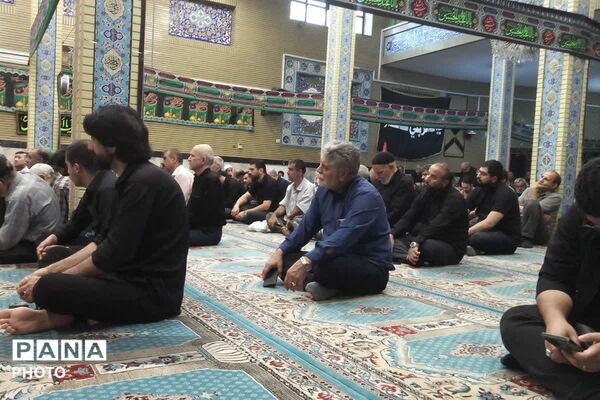 عزاداری دهه سوم محرم الحرام و یادبود رهبر شهید