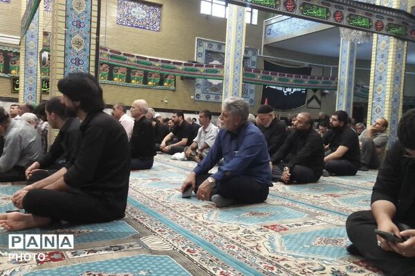 عزاداری دهه سوم محرم الحرام و یادبود رهبر شهید