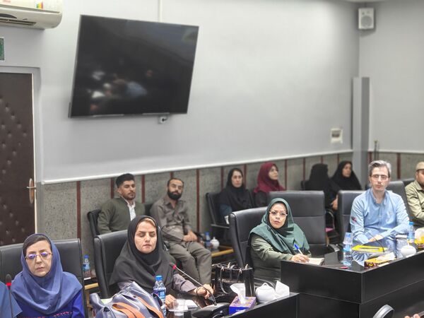 (طرح هم راه) همراهی والدین با مدرسه برای رشد آموزشی و تربیتی دانش‌آموزان پایه اول