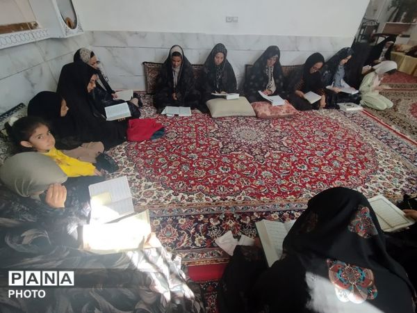 محفل انس با قرآن کریم‌‌ در روستای مهدی آباد خلیل آباد