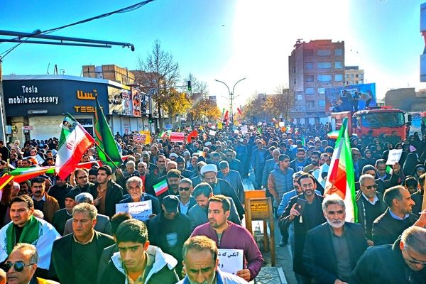 خروش  مردم کاشمر علیه اقدامات تروریستی 