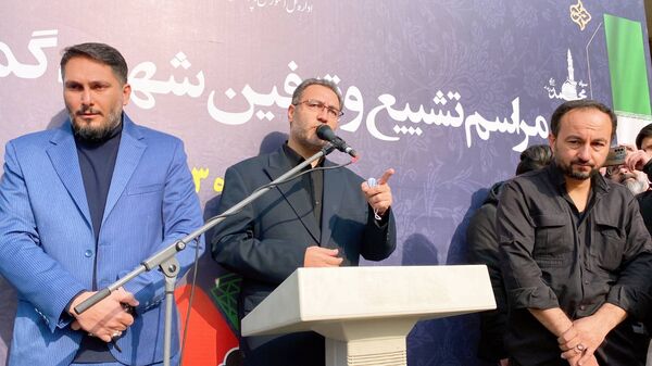 شکوه حضور فرهنگیان مناطق تهران در تشییع شهید گمنام