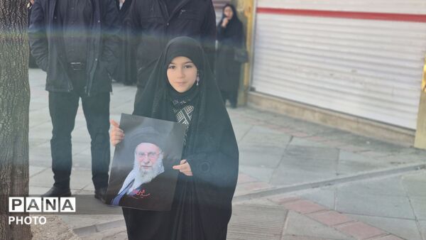 اقامه نماز جمعه و راهپیمایی باشکوه در فارسان 