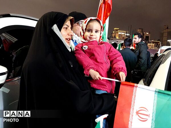 هم‌قدم با کودکان پایِ کارِ ایران