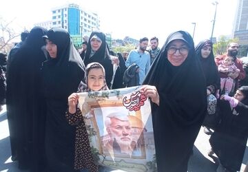 حضور پرشور مردم انقلابی مشهد در راهپیمایی روز قدس 