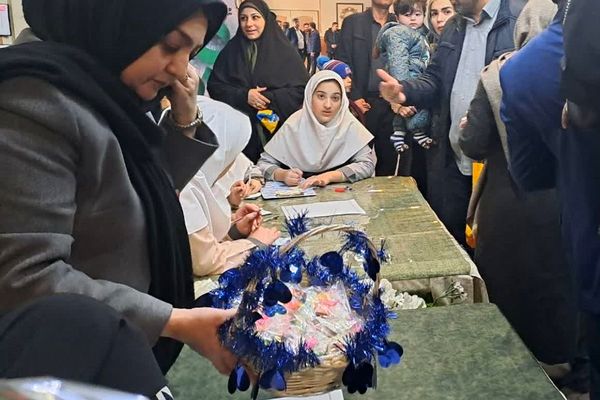 آیین بزرگداشت روز پدر در دبستان شاهد فاطمه زهرا (س)