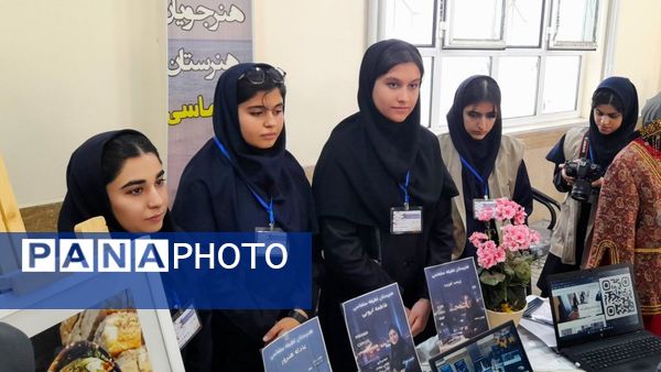 نمایشگاه کارآفرینی در هنرستان مولا متقیان