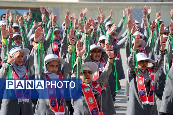 برنامه نمادین استانی و مانور تشکیلاتی یاوران انقلاب در خراسان رضوی