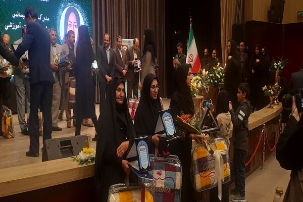 آیین تجلیل از مدیران، معلمان، معاونان نمونه شهرستان نیشابور