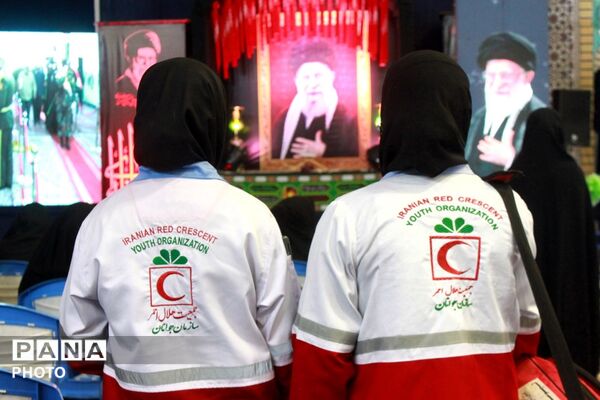 بزرگداشت و ادای احترام مدیران و کارکنان دولت در استان کرمان به رهبر شهید ایران